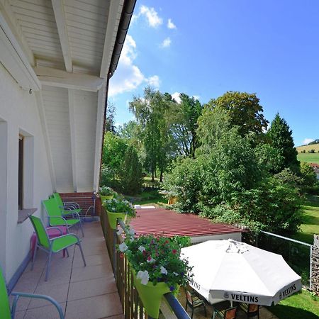 Quaint Apartment In Eimelrod Near Lake And Water Sports Willingen  Exteriör bild