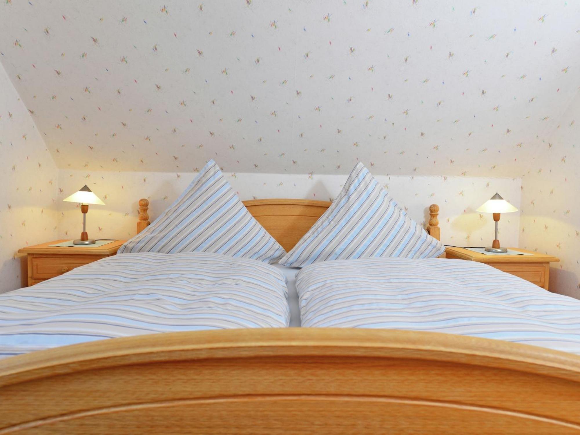 Quaint Apartment In Eimelrod Near Lake And Water Sports Willingen  Exteriör bild