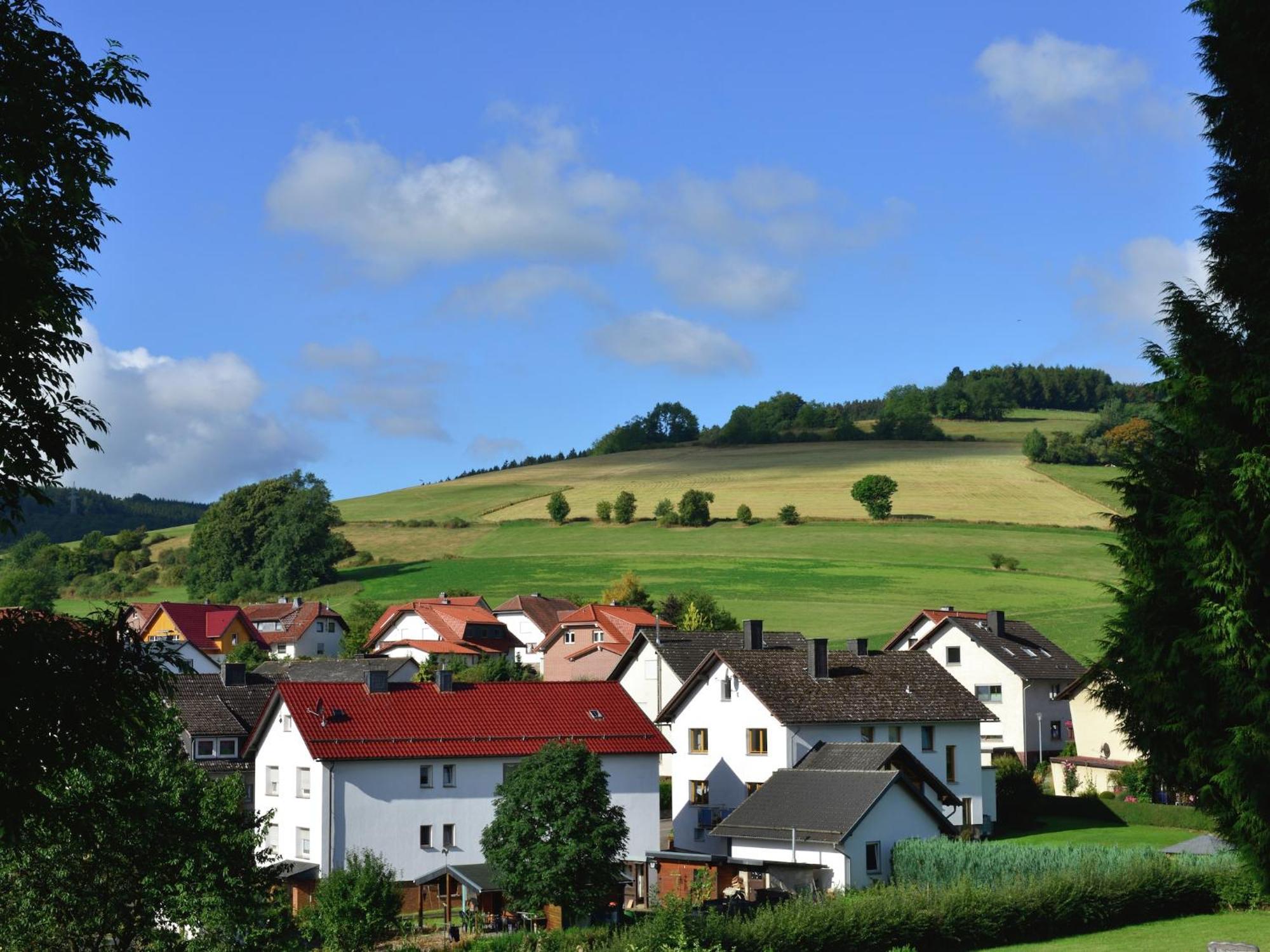 Quaint Apartment In Eimelrod Near Lake And Water Sports Willingen  Exteriör bild